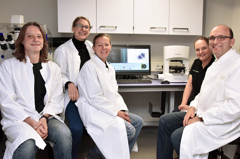 The first 3D Cell Explorer for cancer research makes it to the University Medical Center in Erlangen, Germany