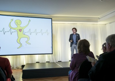 DE VIGIER AWARDS 2016 - Yann presenting 2