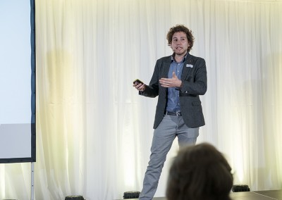 DE VIGIER AWARDS 2016 - Yann presenting